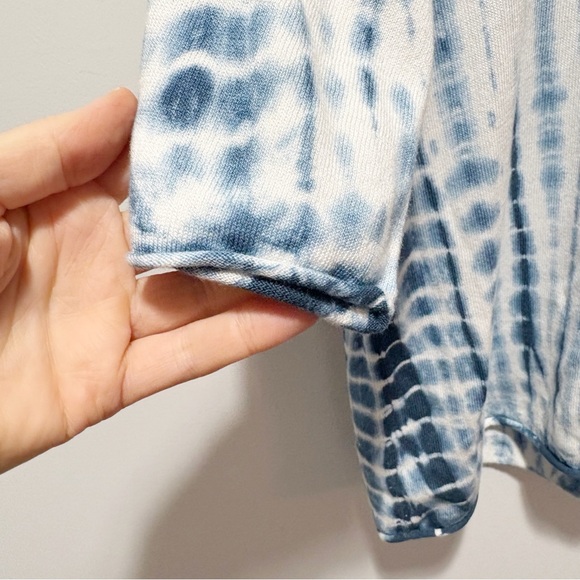 Johnny Was Calme Pima Cotton Modal Blend Tie Dye Sweater Size Small Blue White - Picture 6 of 11